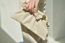 Load image into Gallery viewer, Cloud Top Handle Bag - Nutella
